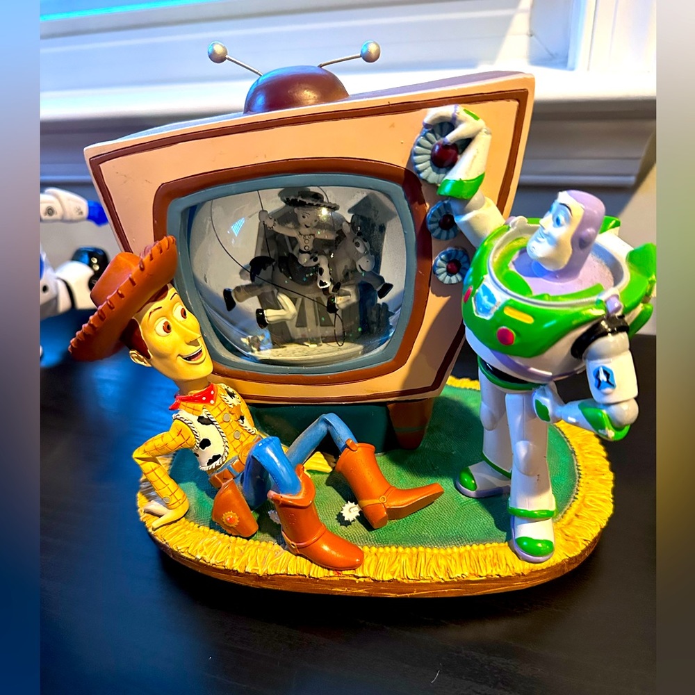 Toy story musical glitter globe 🎵